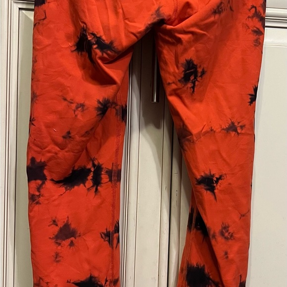 Lululemon Wunder Train High Rise Leggings Size 6 Tie Dye - Picture 2 of 11